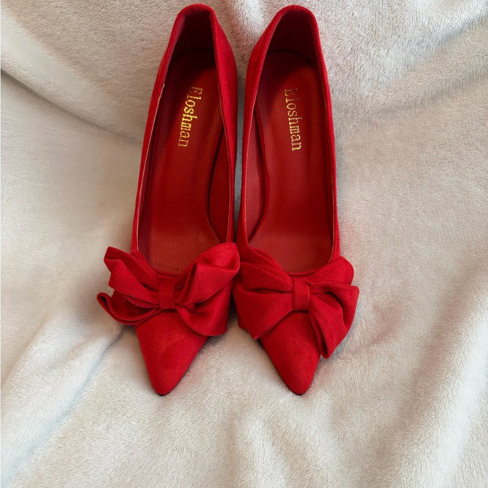 Elegant Red Bow Heels by